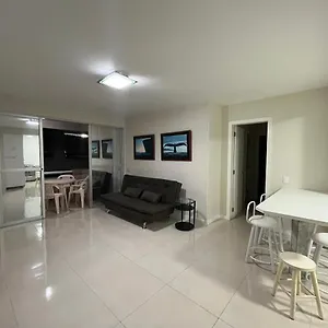 https://frias-na-praia-dos-ingleses.santa-catarina-brasil.com